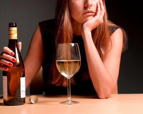 Анонимное лечение женского алкоголизма в Арамиле